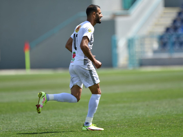 כובש השער הראשון. עמאש (עדי דטליס)